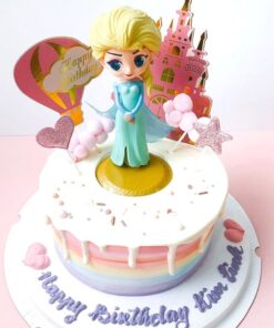 Bánh Elsa Cầu Vồng